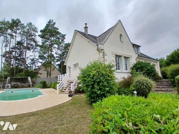 Maison d'habitation avec piscine, proche des commerces et des écoles