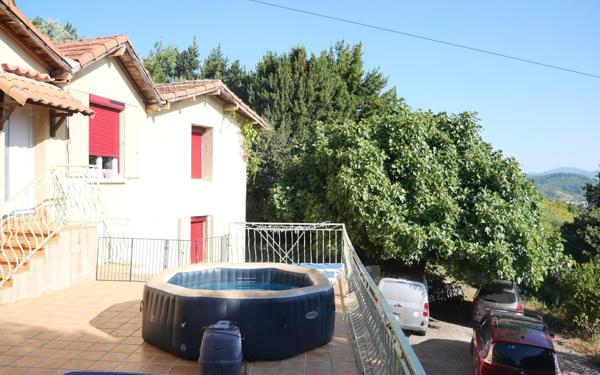 Maison à vendre    3 pièces •  Alès