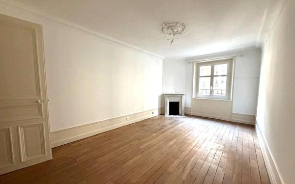 Appartement à vendre    5 pièces • 150 m2 Reims