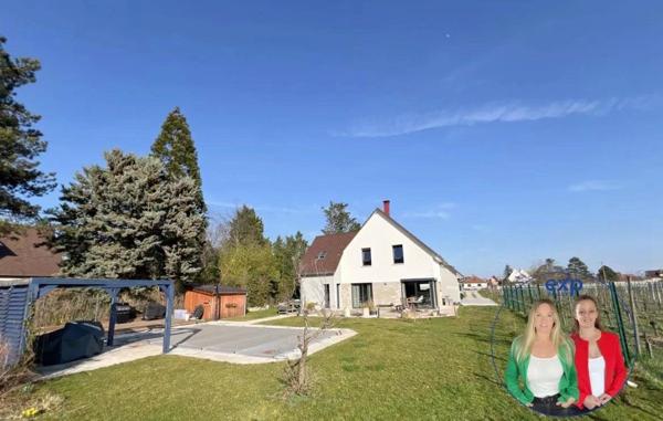 Maison contemporaine de 160 m² avec piscine chauffée – Wintzenheim