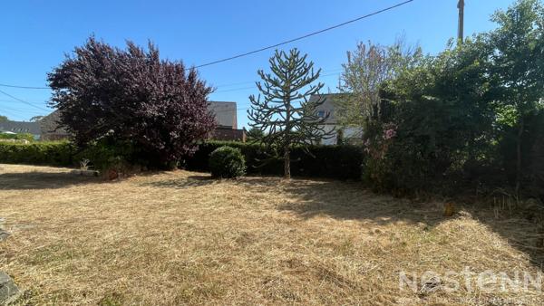 A vendre à ERDEVEN - Maison de pays avec hangar située à 10mn en vélo des plages