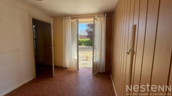 A vendre à ERDEVEN - Maison de pays avec hangar située à 10mn en vélo des plages