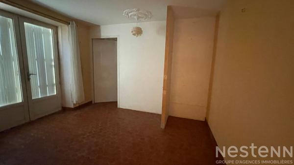 A vendre à ERDEVEN - Maison de pays avec hangar située à 10mn en vélo des plages