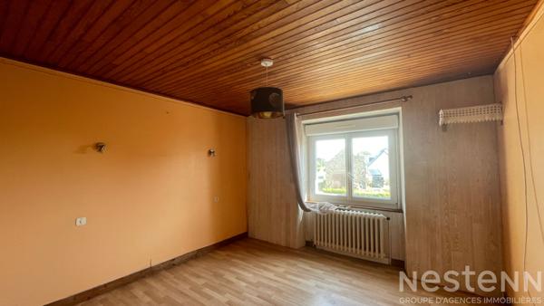 A vendre à ERDEVEN - Maison de pays avec hangar située à 10mn en vélo des plages