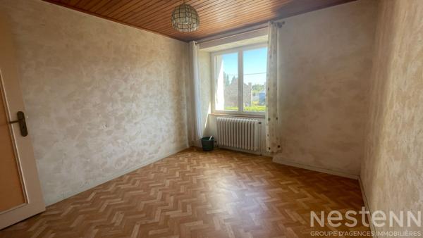 A vendre à ERDEVEN - Maison de pays avec hangar située à 10mn en vélo des plages