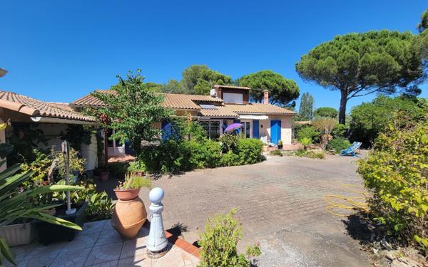 Maison à vendre    6 pièces •  Cuxac-d'Aude