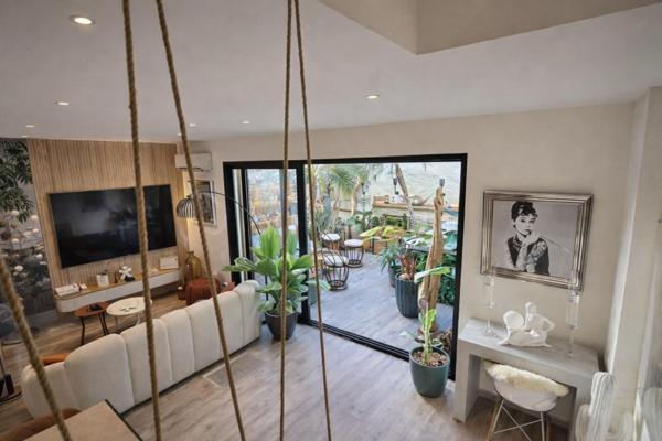 Maison de village rénovée avec patio verrière et jacuzzi – Uchaud (30)