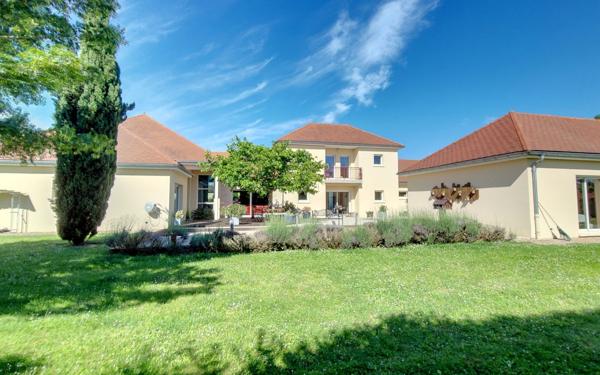 Maison à vendre    8 pièces •  Beire-le-Fort