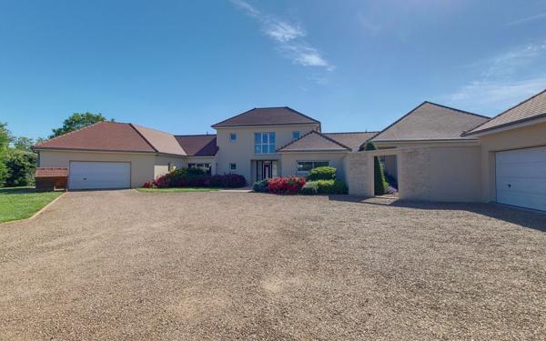 Maison à vendre    8 pièces •  Beire-le-Fort