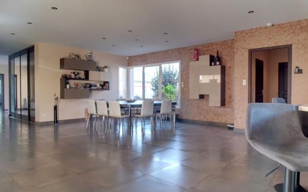 Maison à vendre    8 pièces •  Beire-le-Fort
