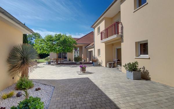 Maison à vendre    8 pièces •  Beire-le-Fort