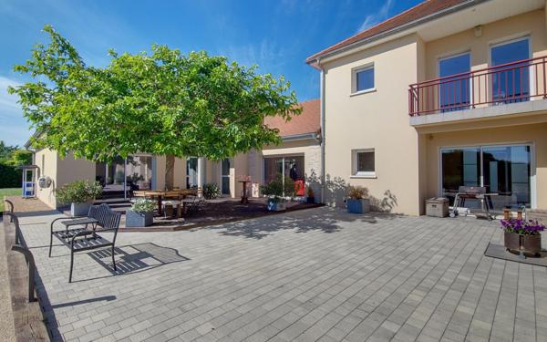 Maison à vendre    8 pièces •  Beire-le-Fort