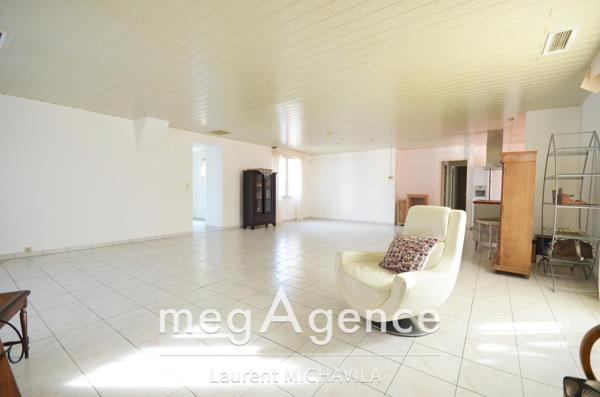 Maison à VILLENEUVE-LES-BEZIERS, 34420 - 6 pièces 175m²