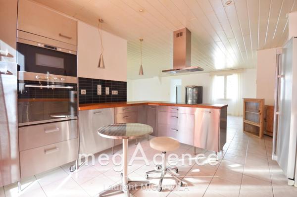 Maison à VILLENEUVE-LES-BEZIERS, 34420 - 6 pièces 175m²