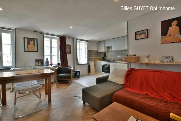 Maison de ville (140M²) 105000€ BEAUMONT-LE-ROGER CENTRE VILLE avec terrain de 260M²