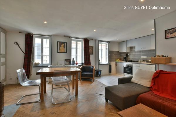 Maison de ville (140M²) 105000€ BEAUMONT-LE-ROGER CENTRE VILLE avec terrain de 260M²