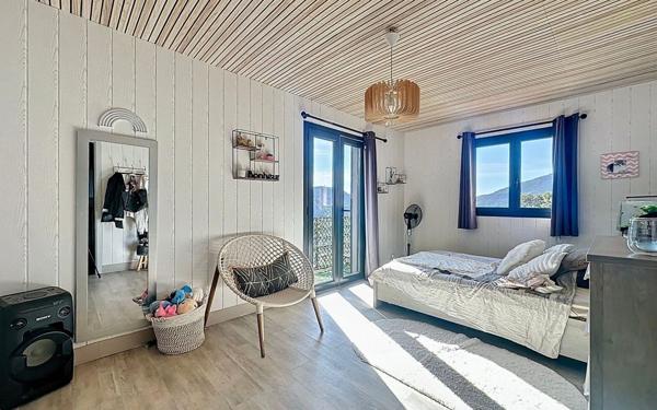 Maison à vendre    5 pièces •  Saint-Martin-du-Var