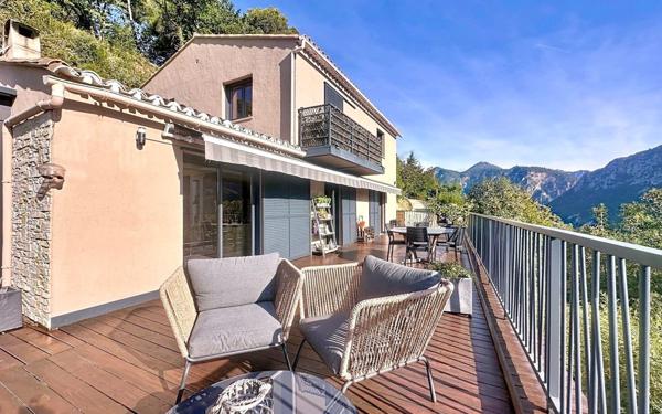 Maison à vendre    5 pièces •  Saint-Martin-du-Var