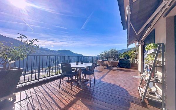 Maison à vendre    5 pièces •  Saint-Martin-du-Var