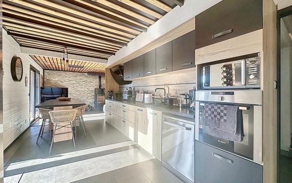 Maison à vendre    5 pièces •  Saint-Martin-du-Var