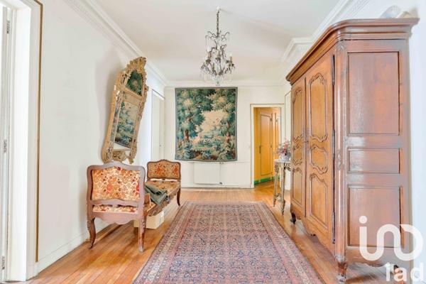 Appartement 7 pièces de 145 m² à Neuilly-sur-Seine (92200)