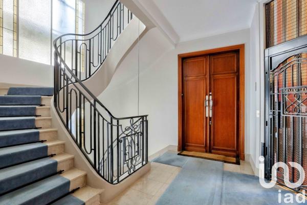 Appartement 7 pièces de 145 m² à Neuilly-sur-Seine (92200)
