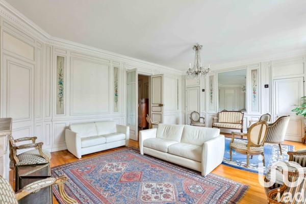 Appartement 7 pièces de 145 m² à Neuilly-sur-Seine (92200)