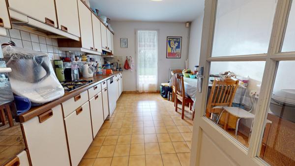 Ballan-Miré (37510) Maison familiale avec piscine Lac des Bretonnières