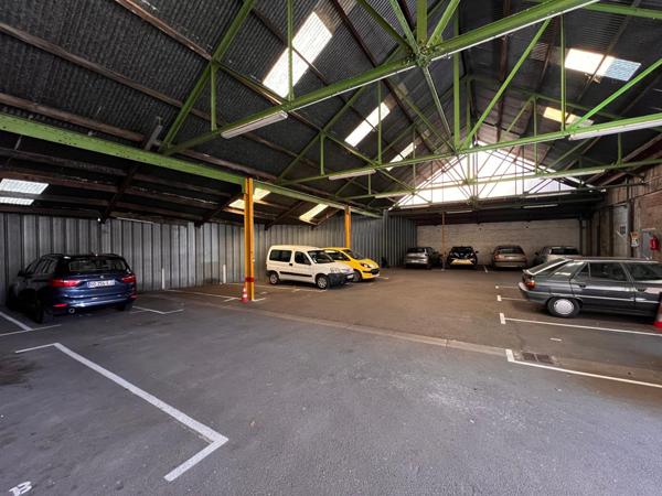 Place de parking couverte