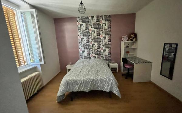 Maison à vendre    6 pièces • 122 m2 Bosmie-l'Aiguille