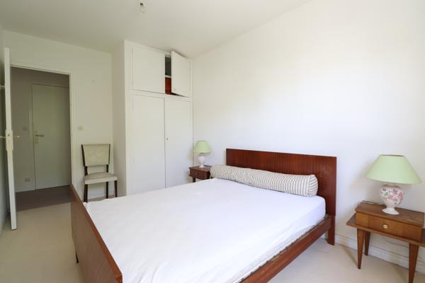 ROYAN - QUARTIER DU PARC - 200 M PLAGE - T3 AVEC JARDIN ET PARKING - GARAGE en option