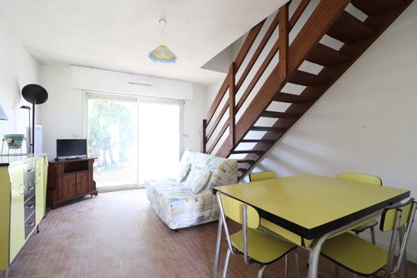 ROYAN - QUARTIER DU PARC - 200 M PLAGE - T3 AVEC JARDIN ET PARKING - GARAGE en option