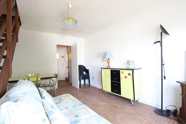 ROYAN - QUARTIER DU PARC - 200 M PLAGE - T3 AVEC JARDIN ET PARKING - GARAGE en option