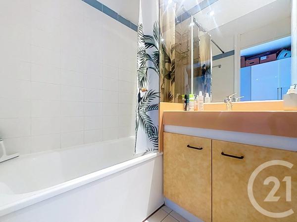 Appartement F3 à vendre  3 pièces - 39,35 m 2   THEOULE SUR MER  - 06