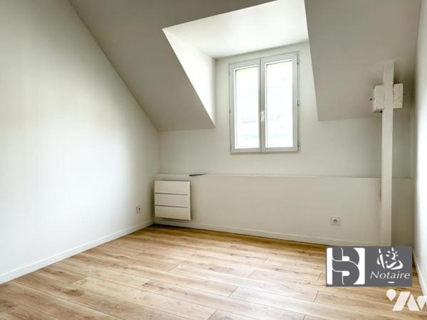 Duplex 63 m², 2 chambres, rénové, hyper centre Meaux, proche gare et commerces.