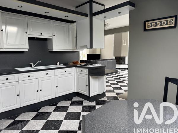 Maison à vendre 5 pièces 137 m² Ploumagoar