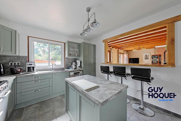 Maison à vendre à Combs-la-Ville - 4 chambres - sous-sol total