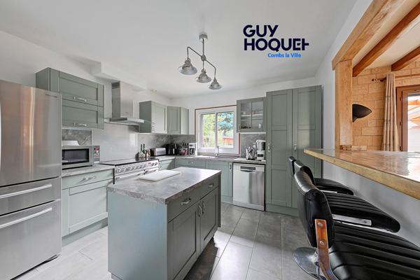 Maison à vendre à Combs-la-Ville - 4 chambres - sous-sol total