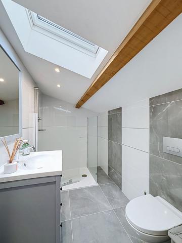 MAGNIFIQUE MAISON RENOVEE DE 270 M² SUR UNE PARCELLE DE 5030 M²