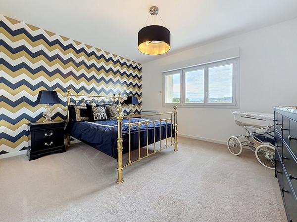 MAGNIFIQUE MAISON RENOVEE DE 270 M² SUR UNE PARCELLE DE 5030 M²