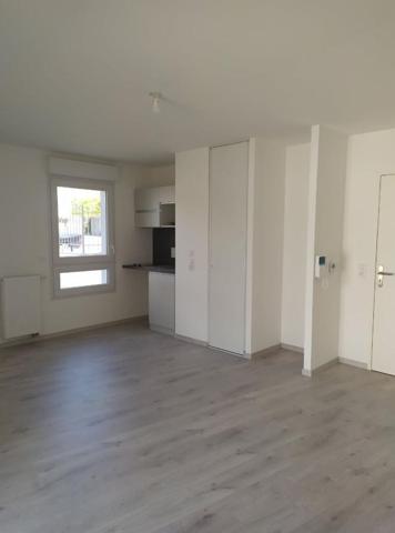 LOCATION TYPE II GARDEN PARK II B004,  
Angers 49000