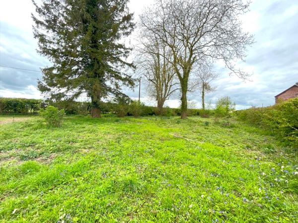 Terrain à bâtir à ABANCOURT (Oise) de 1.083 m².