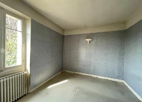 Maison à vendre    5 pièces •  Aubenas