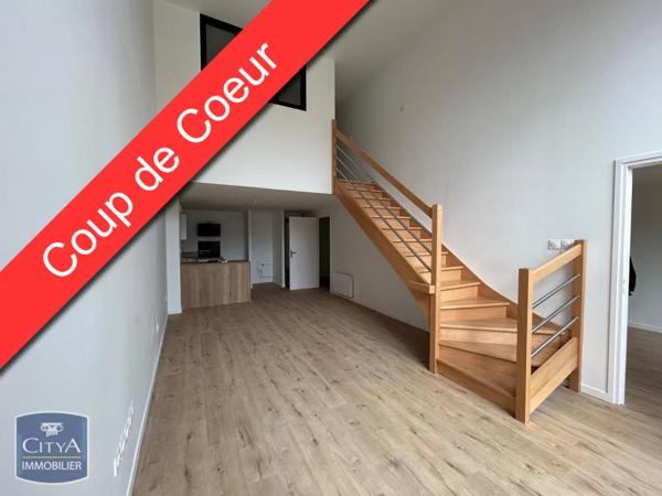 Appartement à louer 4 pièces 83m²