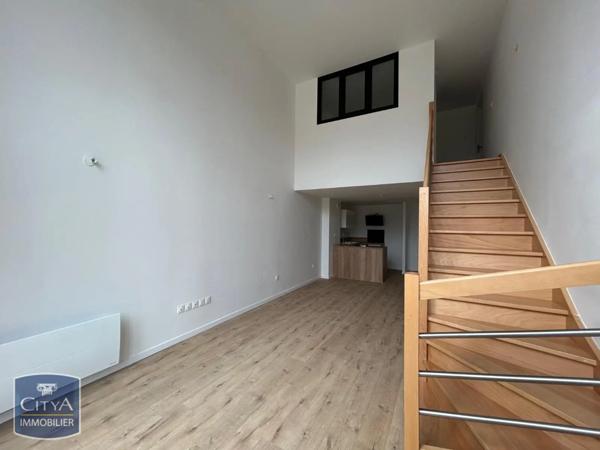 Appartement à louer 4 pièces 83m²