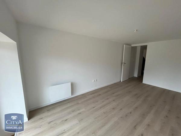 Appartement à louer 4 pièces 83m²