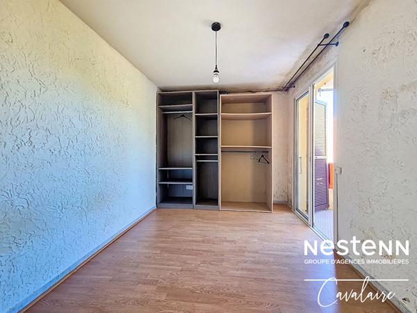 Appartement Cavalaire Sur Mer 4 pièce(s) d'environ 76 m² proche du port, des calanques et des commerces avec place de parking sécurisée et cave
