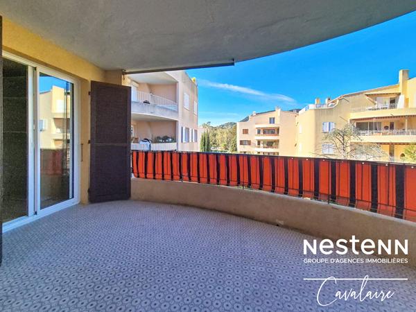 Appartement Cavalaire Sur Mer 4 pièce(s) d'environ 76 m² proche du port, des calanques et des commerces avec place de parking sécurisée et cave