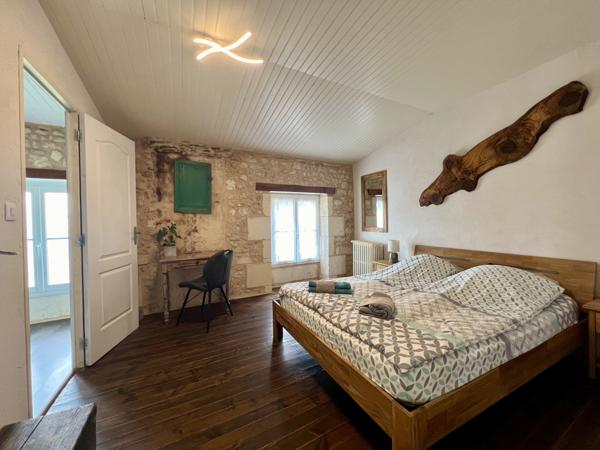 Maison à vendre à Mirambeau (17150) - Charente-Maritime