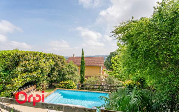 Maison à vendre    7 pièces • 171 m2 Irigny